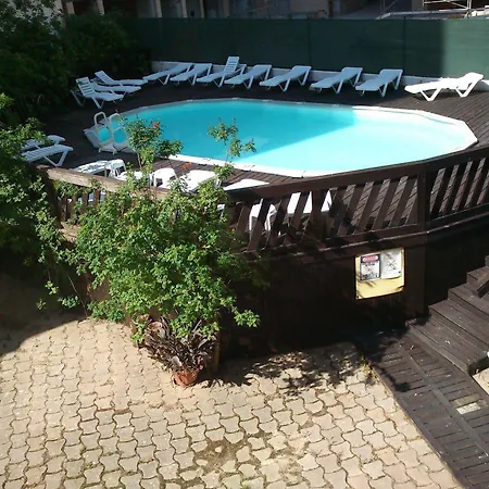 Aparthotel Iate 3*